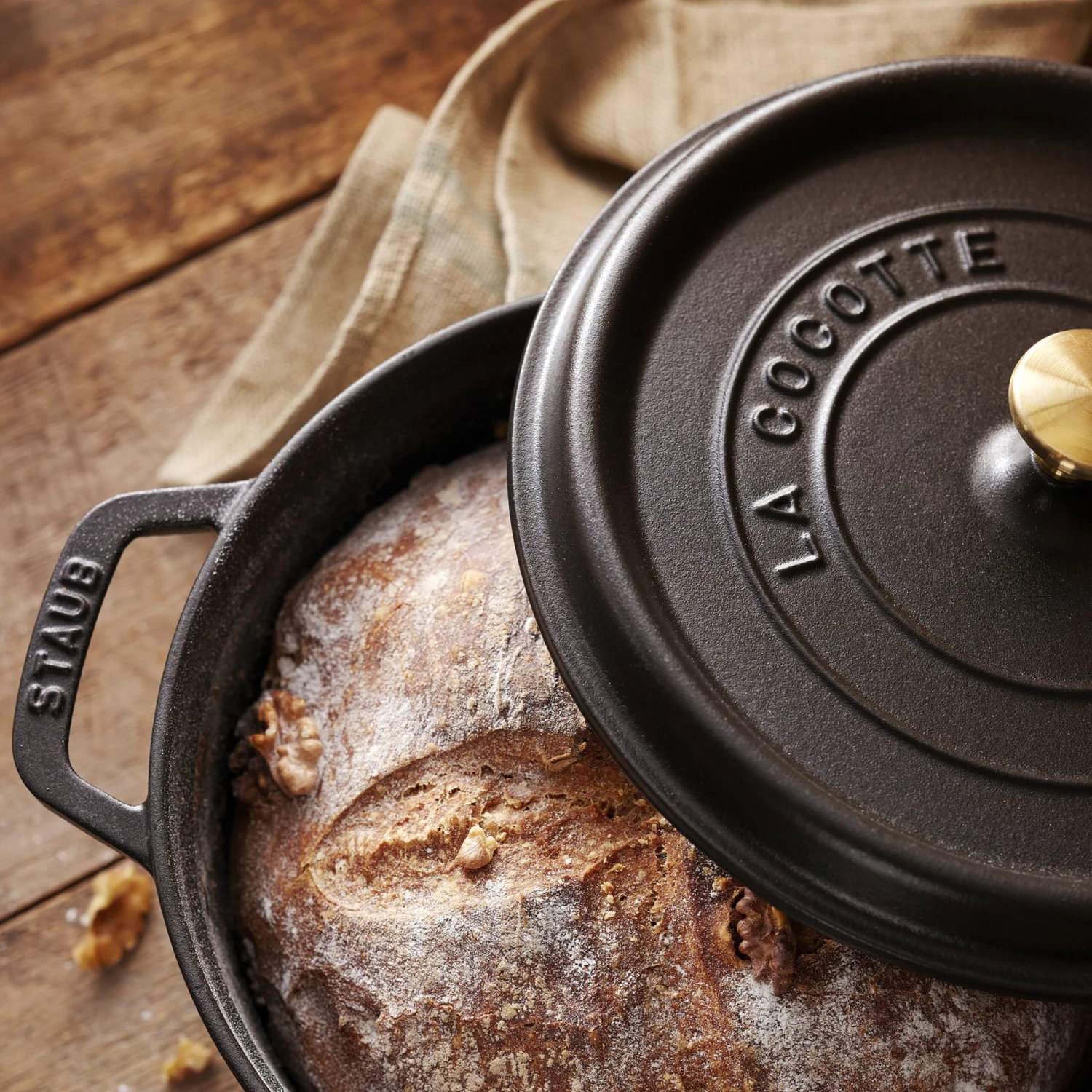 Staub 9-quart Matte Black Round Dutch Oven 5 Staub 9-quart Matte Black Round Dutch Oven - Image 3