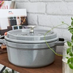 Staub 4-quart Graphite Gray Round Dutch Oven -Zwilling Shop 1003199 02