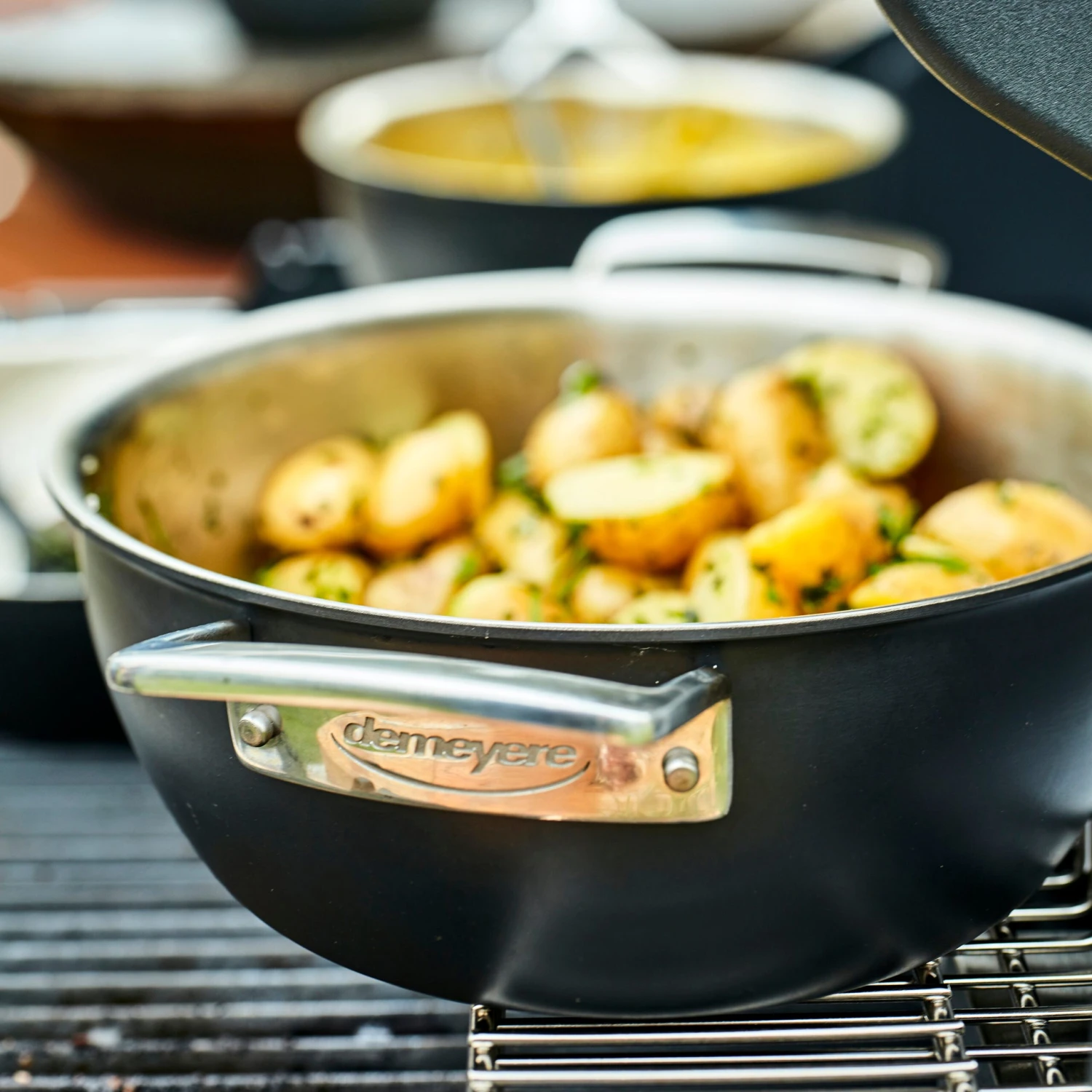 Demeyere Black 3.5-quart Dutch Oven With Lid 8 Demeyere Black 3.5-quart Dutch Oven With Lid - Image 6