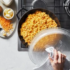 Staub 3.5-quart Turquoise Braiser With Glass Lid -Zwilling Shop 14813002 GIF 05