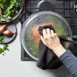 Staub 3.5-quart Cherry Red Braiser With Glass Lid -Zwilling Shop 14813023 GIF 02