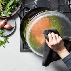 Staub 3.5-quart Turquoise Braiser With Glass Lid -Zwilling Shop 14813023 GIF 04