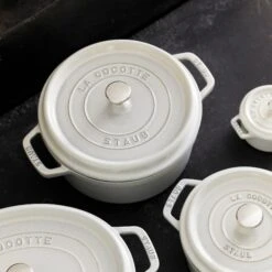Staub 2.75-quart White Truffle Round Dutch Oven -Zwilling Shop 17771 rgb 300dpi