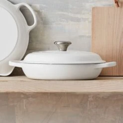 Le Creuset Signature Cast Iron 3.5-quart White Braiser -Zwilling Shop 221017 LeCreuset 7PieceCastIron Vert RET