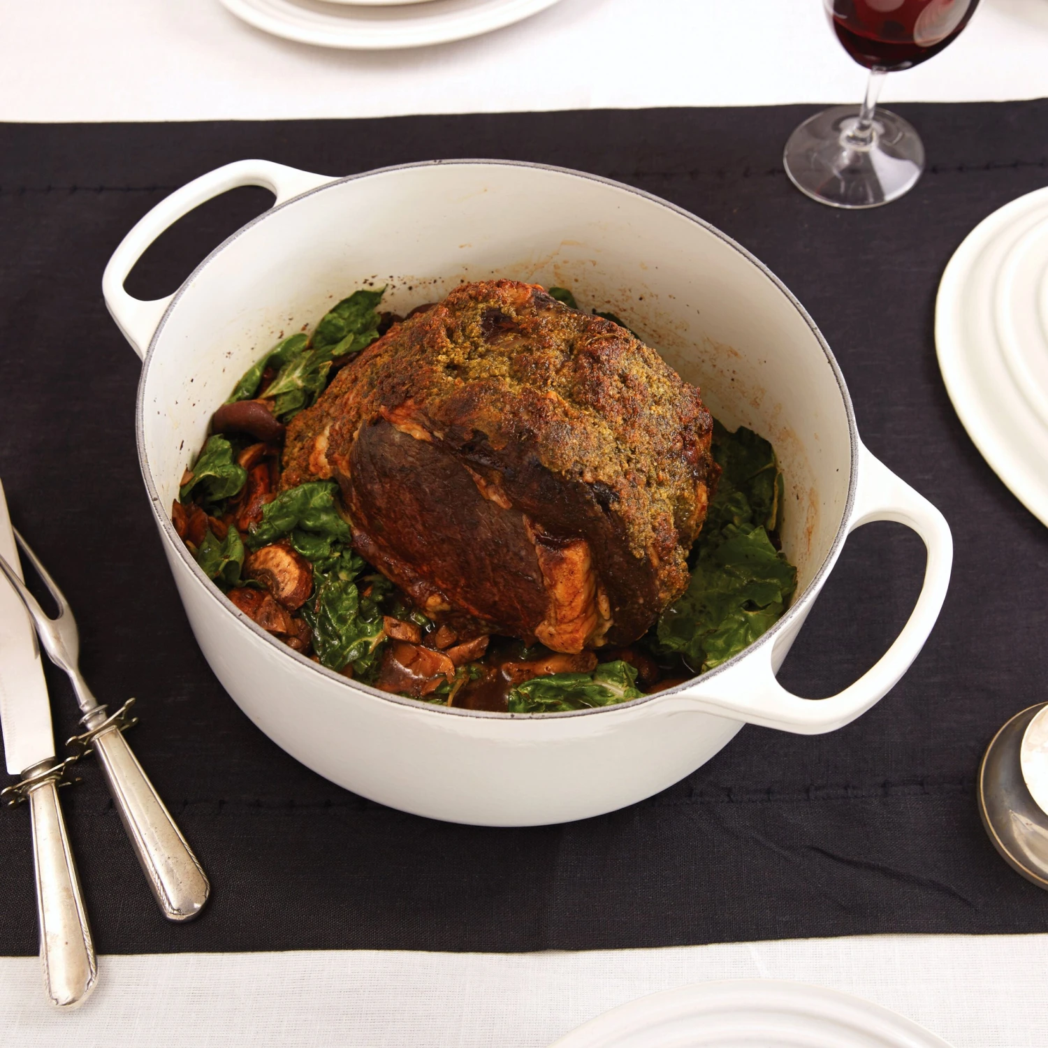 Le Creuset Signature Cast Iron 16 Piece White Cookware Set 8 Le Creuset Signature Cast Iron 16 Piece White Cookware Set - Image 6