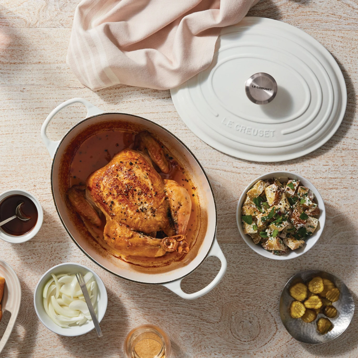 Le Creuset Signature Cast Iron 9 Piece White Cast Iron Cookware Set 8 Le Creuset Signature Cast Iron 9 Piece White Cast Iron Cookware Set - Image 6