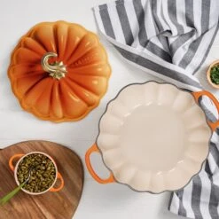 Le Creuset Signature Cast Iron 4-quart Persimmon Pumpkin Cocotte 14 Le Creuset Signature Cast Iron 4-quart Persimmon Pumpkin Cocotte -Zwilling Shop 2 6705de1a 25c2 46d2 8f08 42a6fb64e648