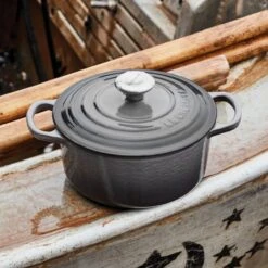 Le Creuset Signature Cast Iron 3.5-quart Oyster Round Dutch Oven & Cookbook Set -Zwilling Shop 2 c03c2a6c 3244 4f90 9115 1c67fd32c172