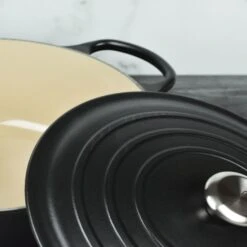 Le Creuset Signature Cast Iron 6.75-quart Licorice Oval Dutch Oven -Zwilling Shop 32945
