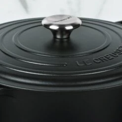 Le Creuset Signature Cast Iron 6.75-quart Licorice Oval Dutch Oven -Zwilling Shop 32946