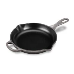 Le Creuset Signature Cast Iron 9" Oyster Skillet