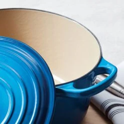 Le Creuset Signature Cast Iron 2-quart Marseille Round Dutch Oven -Zwilling Shop 37254