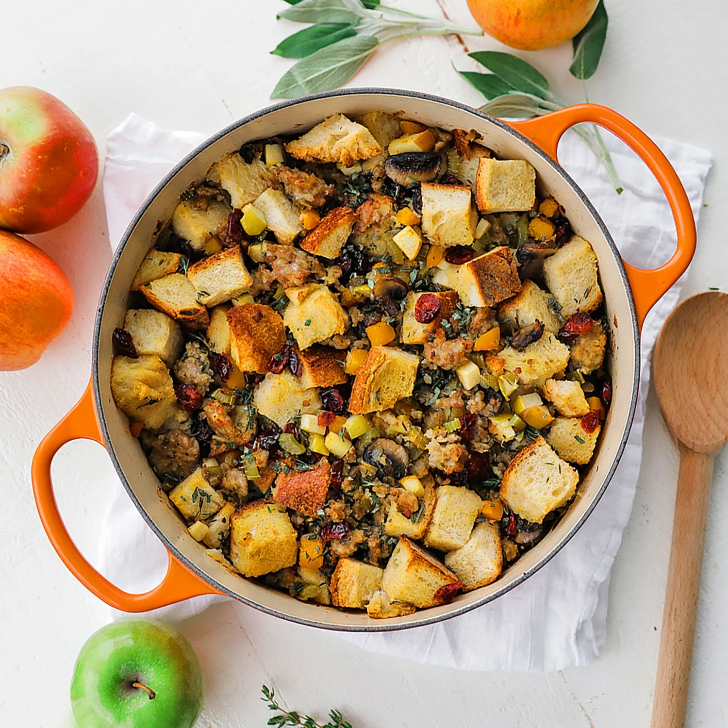 Le Creuset Signature Cast Iron 9-quart Flame Round Dutch Oven 7 Le Creuset Signature Cast Iron 9-quart Flame Round Dutch Oven - Image 5