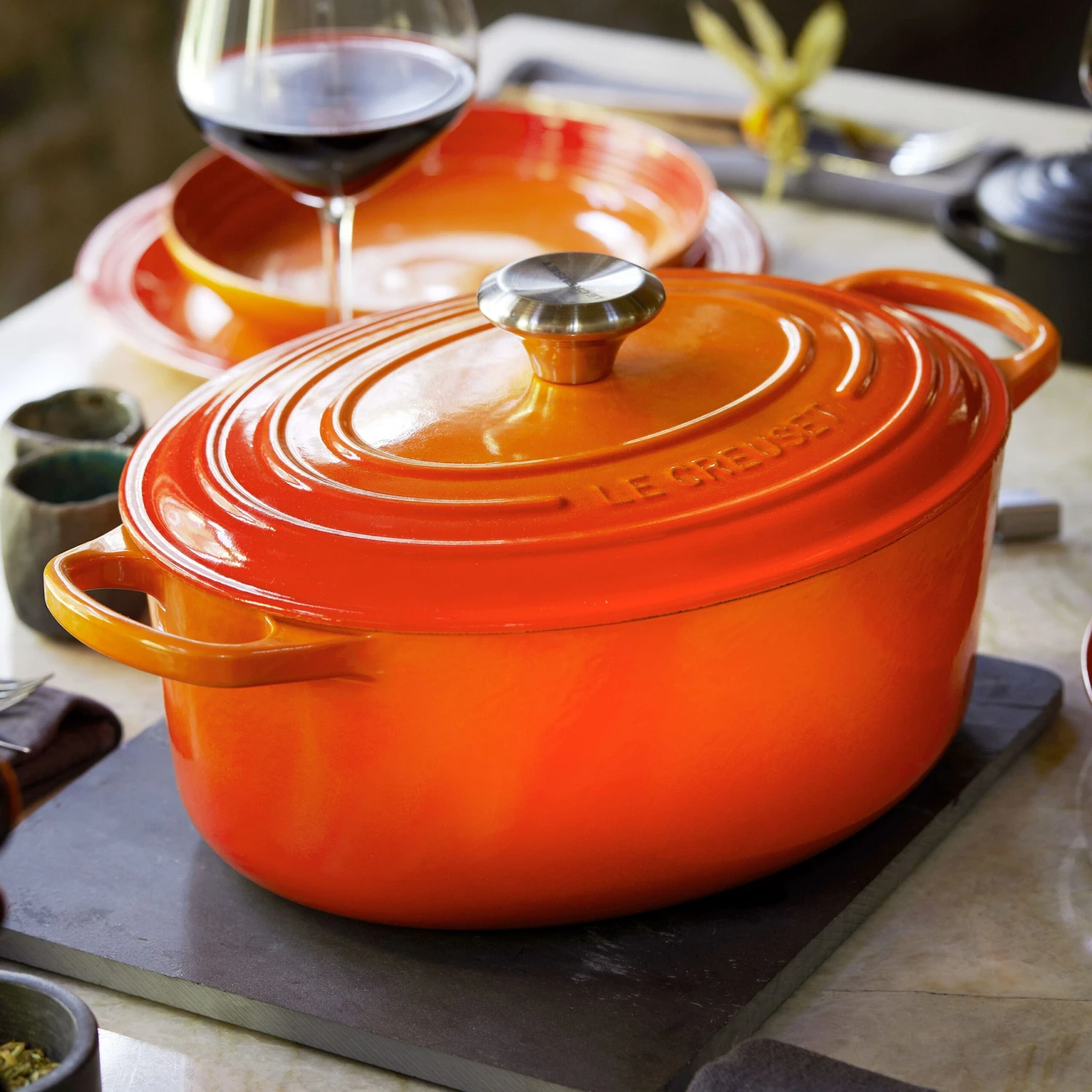 Le Creuset Signature Cast Iron 6.75-quart Flame Oval Dutch Oven 4 Le Creuset Signature Cast Iron 6.75-quart Flame Oval Dutch Oven - Image 2