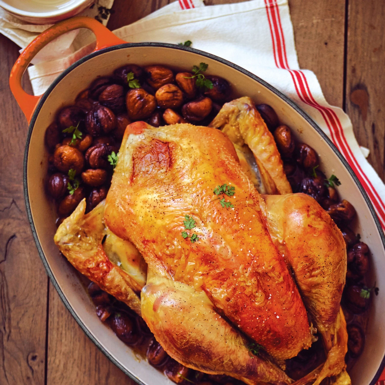 Le Creuset Signature Cast Iron 6.75-quart Flame Oval Dutch Oven 7 Le Creuset Signature Cast Iron 6.75-quart Flame Oval Dutch Oven - Image 5