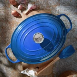Le Creuset Signature Cast Iron 15.5-quart Marseille Oval Dutch Oven -Zwilling Shop 37639