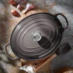 Le Creuset Signature Cast Iron 6.75-quart Oyster Oval Dutch Oven -Zwilling Shop 37703