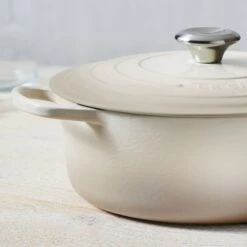 Le Creuset Signature Cast Iron 9.5-quart Meringue Oval Dutch Oven 13 Le Creuset Signature Cast Iron 9.5-quart Meringue Oval Dutch Oven -Zwilling Shop 37748
