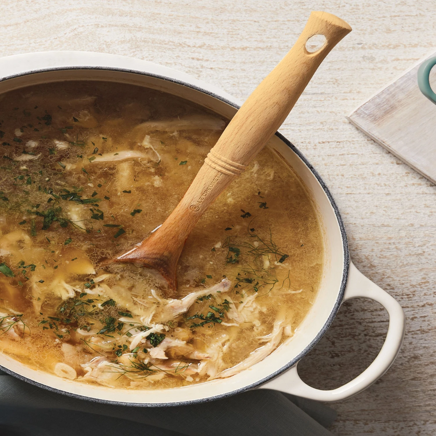 Le Creuset Signature Cast Iron 9.5-quart Meringue Oval Dutch Oven 6 Le Creuset Signature Cast Iron 9.5-quart Meringue Oval Dutch Oven - Image 4