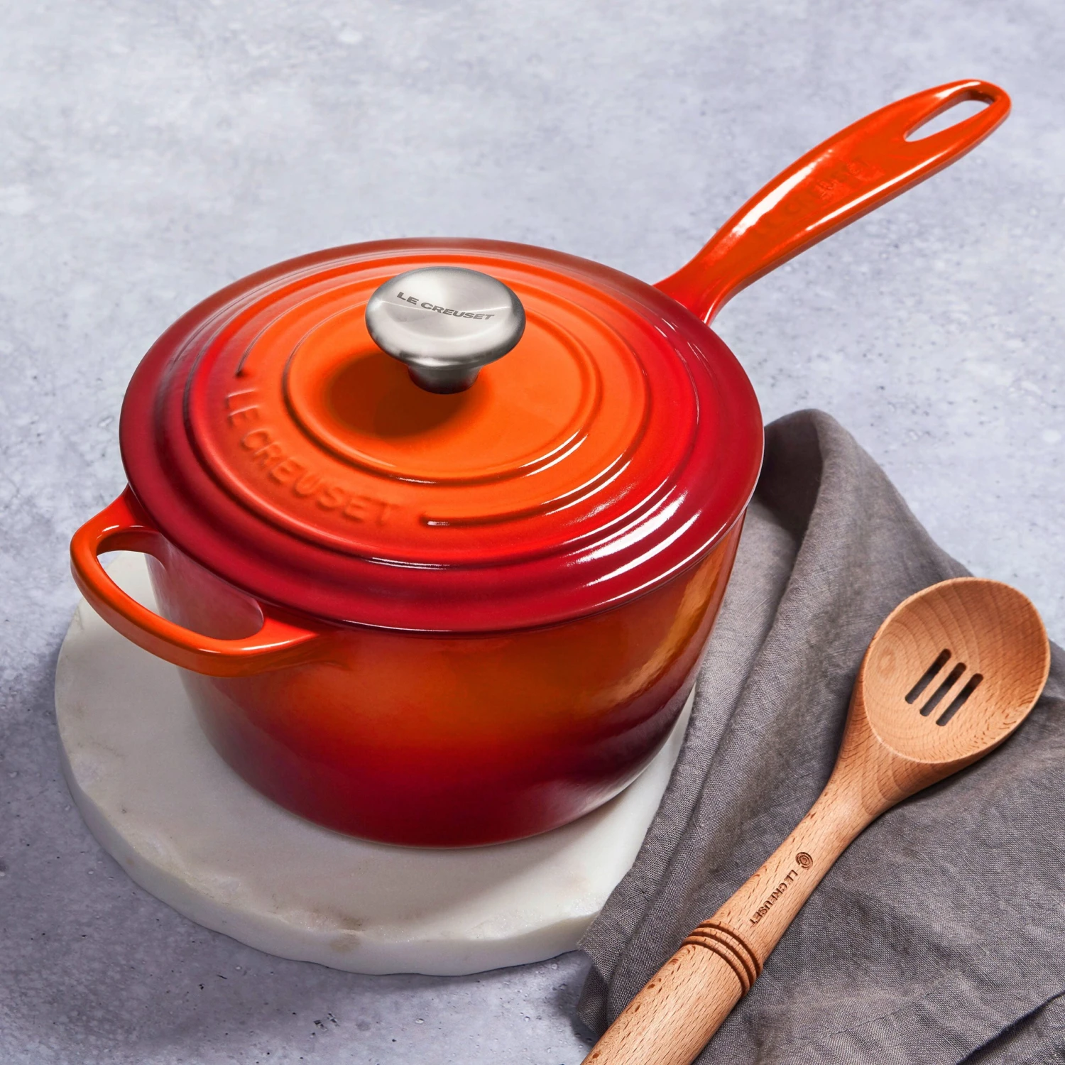 Le Creuset Signature Cast Iron 2.25-quart Flame Saucepan 9 Le Creuset Signature Cast Iron 2.25-quart Flame Saucepan - Image 7