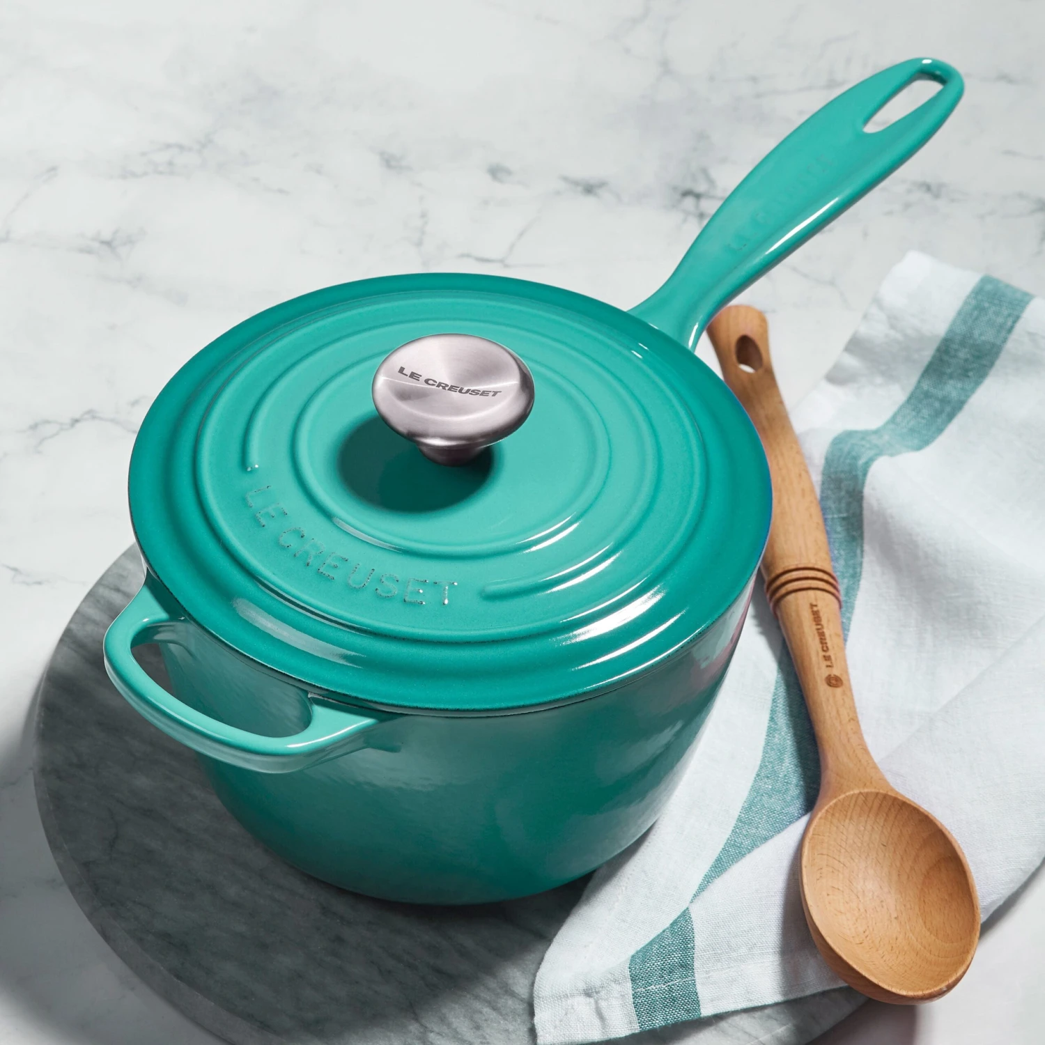 Le Creuset Signature Cast Iron 1.75-quart Caribbean Saucepan 7 Le Creuset Signature Cast Iron 1.75-quart Caribbean Saucepan - Image 5