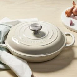 Le Creuset Signature Cast Iron 5-quart Meringue Braiser 13 Le Creuset Signature Cast Iron 5-quart Meringue Braiser -Zwilling Shop 38039 22d2241e 1600 4266 8452 ff11b2477266