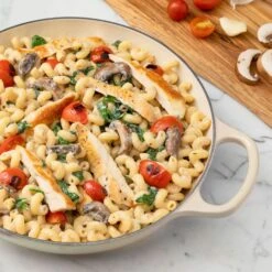 Le Creuset Signature Cast Iron 5-quart Meringue Braiser 12 Le Creuset Signature Cast Iron 5-quart Meringue Braiser -Zwilling Shop 38042