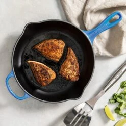 Le Creuset Signature Cast Iron 9" Marseille Skillet 14 Le Creuset Signature Cast Iron 9" Marseille Skillet -Zwilling Shop 38212 31581888 f945 49bc 8d60 bf28fc143fd9
