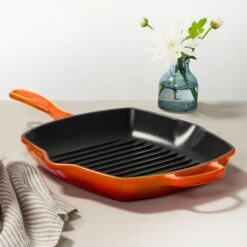 Le Creuset Signature Cast Iron 10.25" Flame Square Grill Pan 12 Le Creuset Signature Cast Iron 10.25" Flame Square Grill Pan -Zwilling Shop 38382