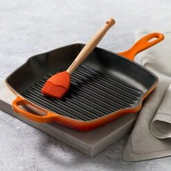 Le Creuset Signature Cast Iron 10.25" Flame Square Grill Pan 13 Le Creuset Signature Cast Iron 10.25" Flame Square Grill Pan -Zwilling Shop 38383