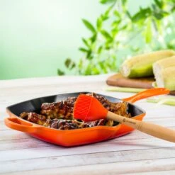 Le Creuset Signature Cast Iron 10.25" Flame Square Grill Pan 14 Le Creuset Signature Cast Iron 10.25" Flame Square Grill Pan -Zwilling Shop 38385