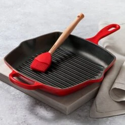 Le Creuset Signature Cast Iron 10.25" Cerise Square Grill Pan -Zwilling Shop 38395