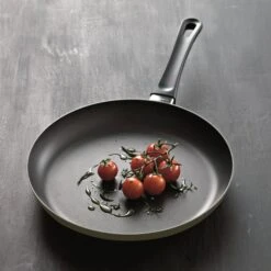 Scanpan Classic 10.25 & 12.5" Nonstick Fry Pan Set With Lids -Zwilling Shop 38804