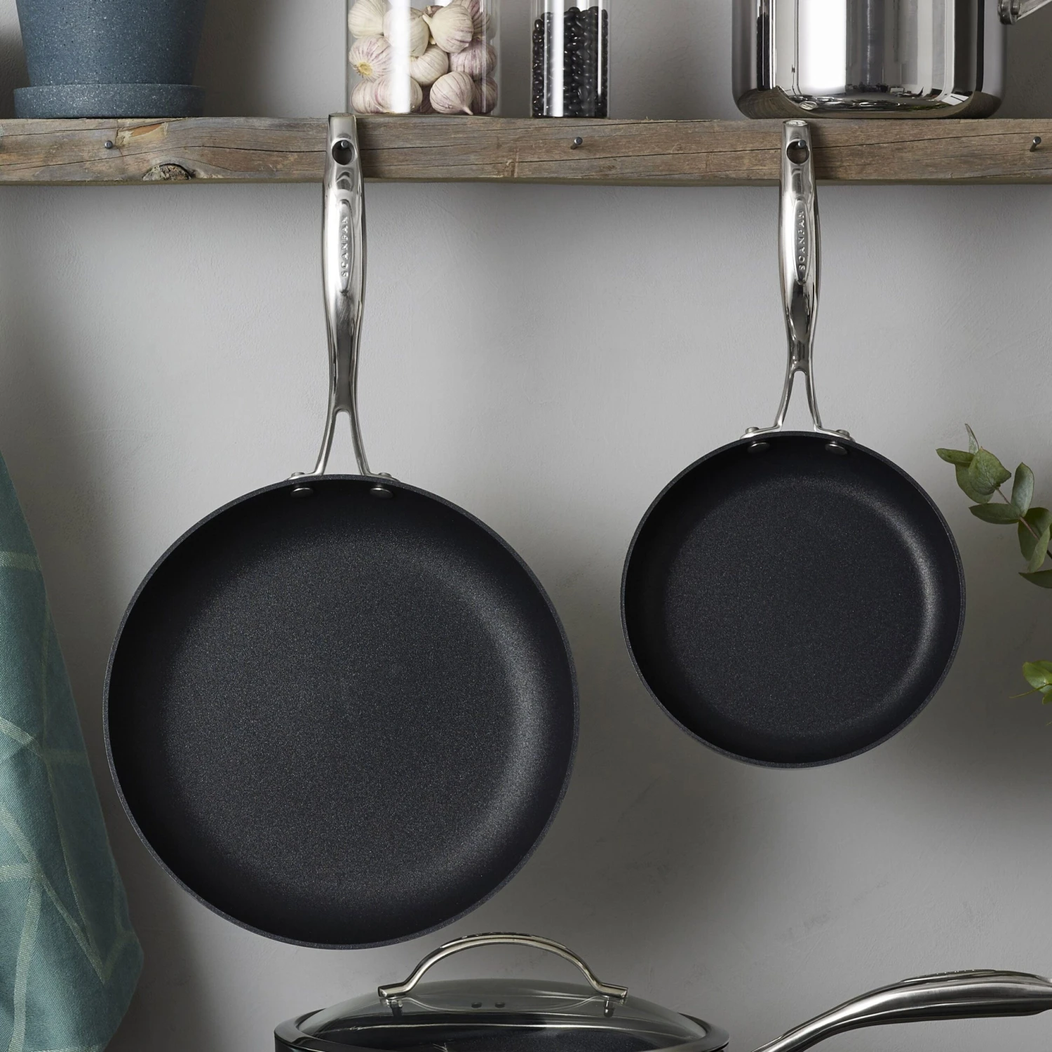 Scanpan HaptIQ 12.5" Stainless Steel Nonstick Fry Pan 8 Scanpan HaptIQ 12.5" Stainless Steel Nonstick Fry Pan - Image 6