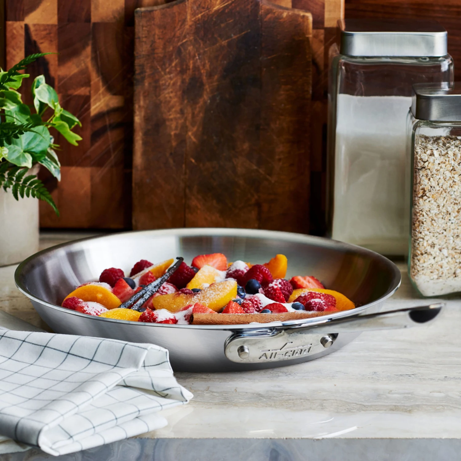 All-Clad D5 Brushed Stainless 10" Fry Pan 7 All-Clad D5 Brushed Stainless 10" Fry Pan - Image 5