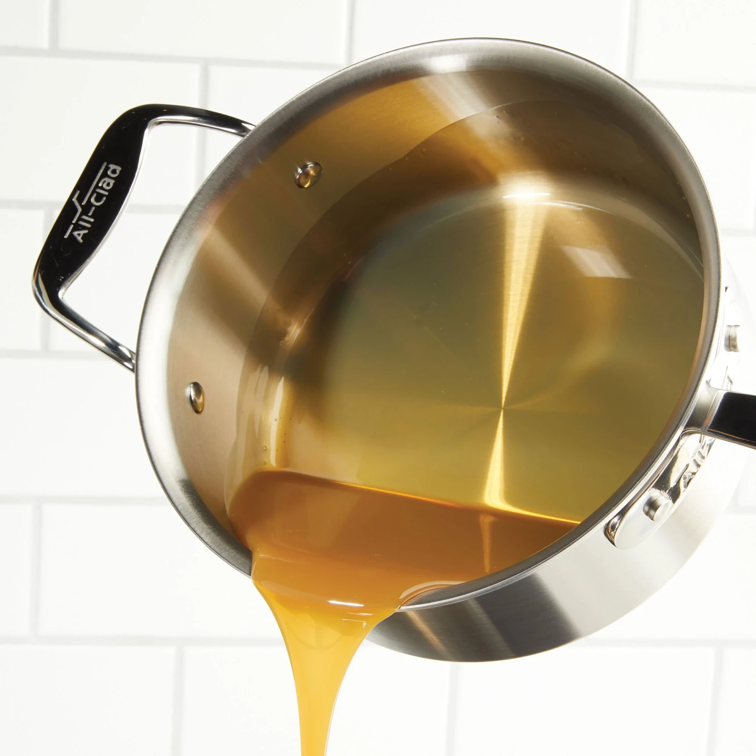 All-Clad D5 Brushed Stainless 3-quart Saucepan With Loop Handle 5 All-Clad D5 Brushed Stainless 3-quart Saucepan With Loop Handle - Image 3