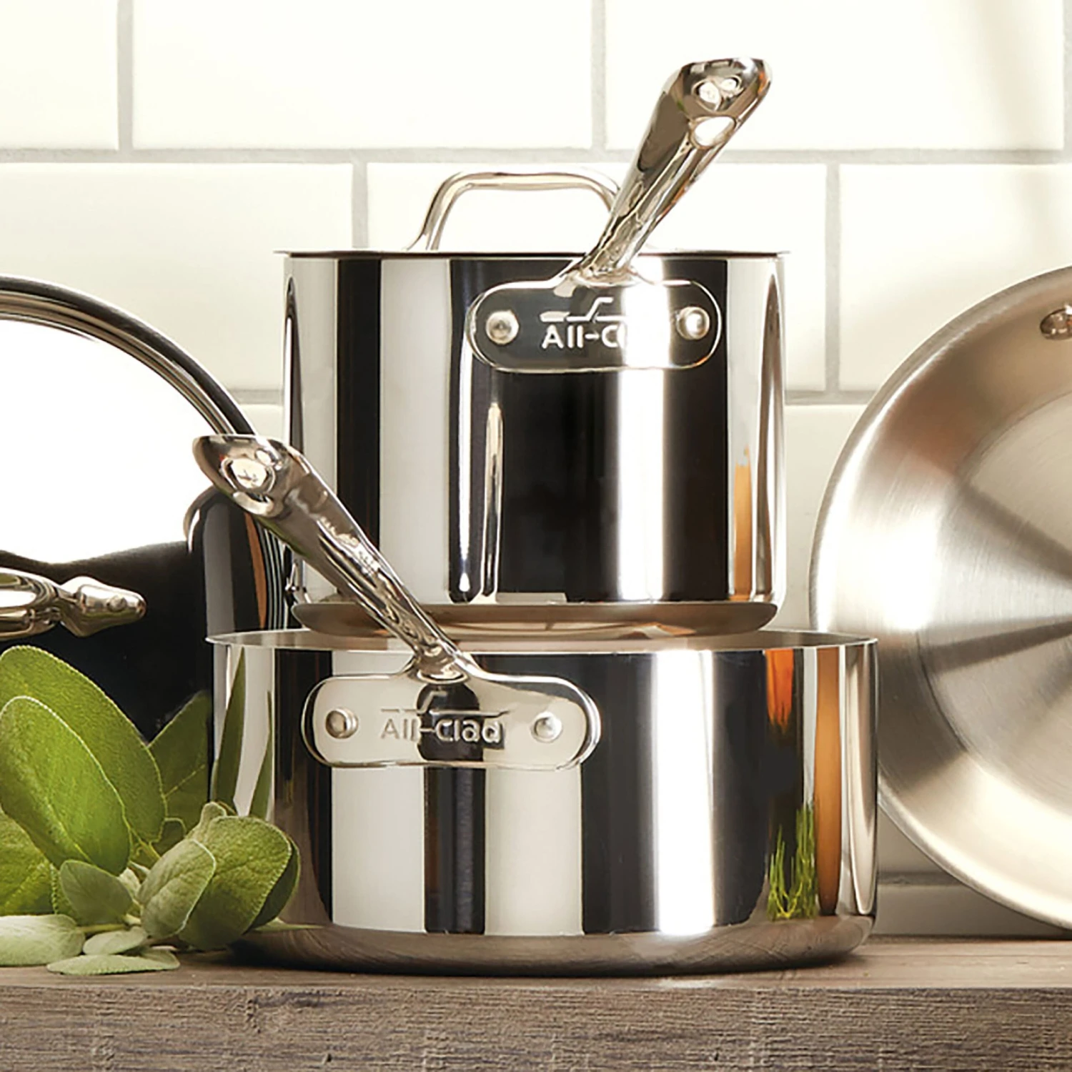All-Clad D3 Stainless 1.5-quart Saucepan 7 All-Clad D3 Stainless 1.5-quart Saucepan - Image 5
