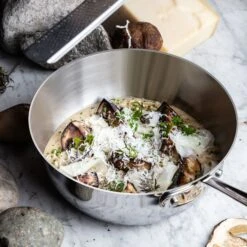 All-Clad D3 Stainless 2-quart Saucier -Zwilling Shop 40054