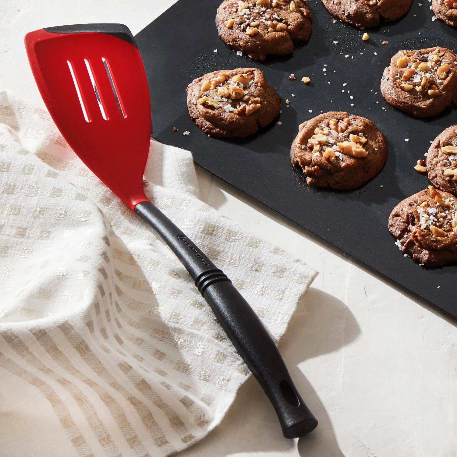 Le Creuset 4 Piece Bi-Material Silicone Utensil Set 7 Le Creuset 4 Piece Bi-Material Silicone Utensil Set - Image 5