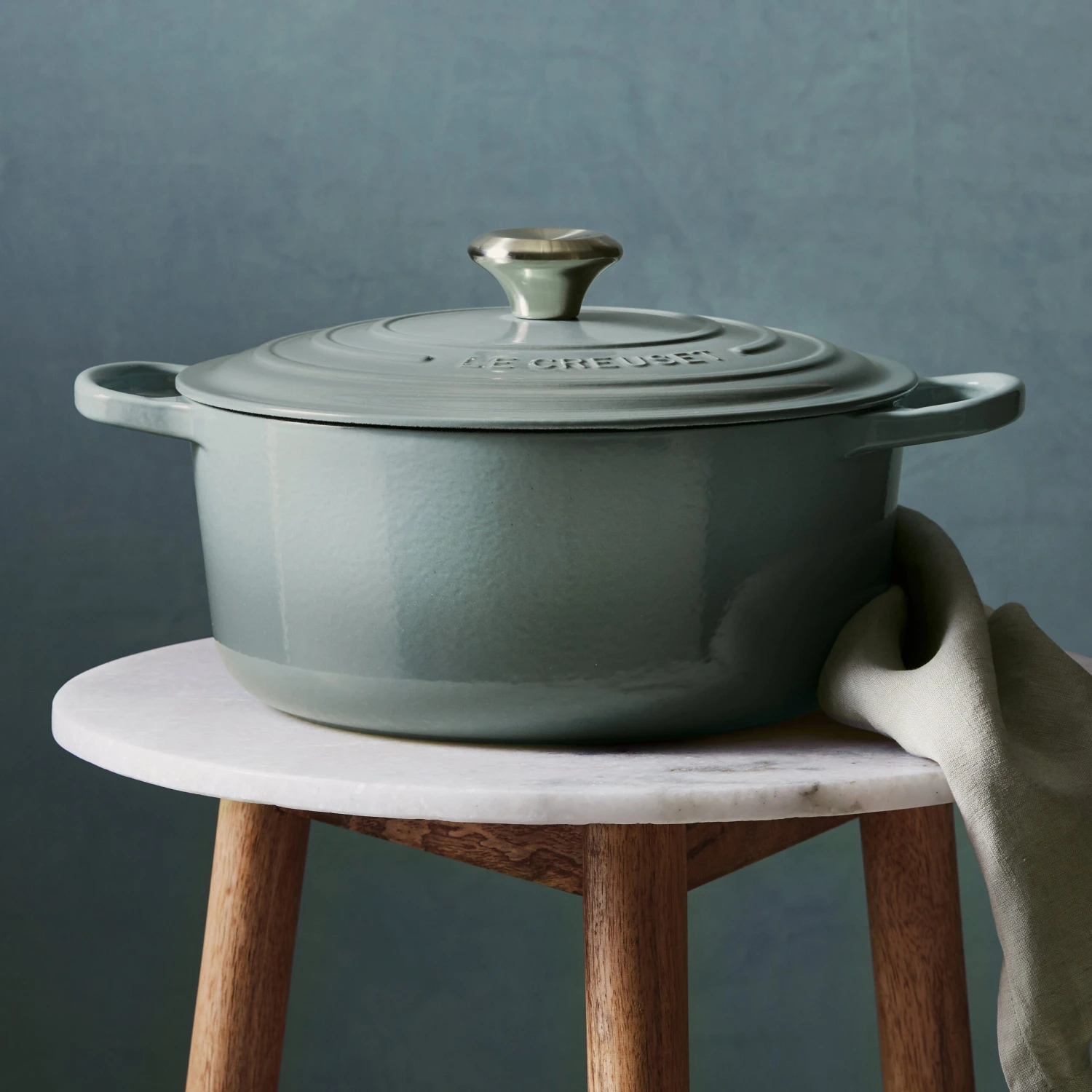 Le Creuset Signature Cast Iron 5.5-quart Sea Salt Round Dutch Oven 11 Le Creuset Signature Cast Iron 5.5-quart Sea Salt Round Dutch Oven - Image 9