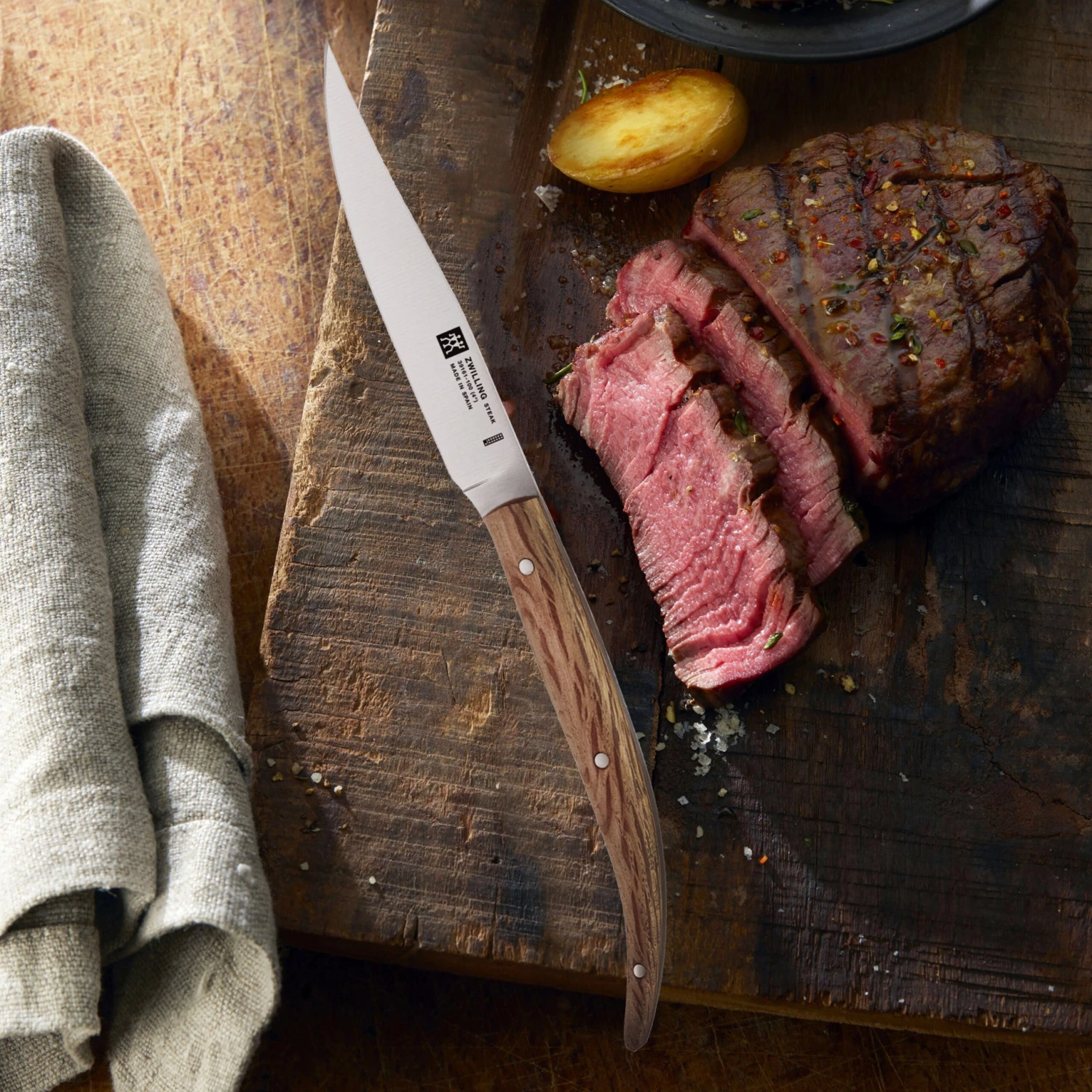 Zwilling 4 Piece Toro Steak Knife Set With Wood Gift Box 7 Zwilling 4 Piece Toro Steak Knife Set With Wood Gift Box - Image 5