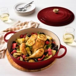 Le Creuset Signature Cast Iron 7.5-quart Rhone Chef's Oven 14 Le Creuset Signature Cast Iron 7.5-quart Rhone Chef's Oven -Zwilling Shop 6 9f889d4b ee00 4cad 8fd8 17cd81636b5e