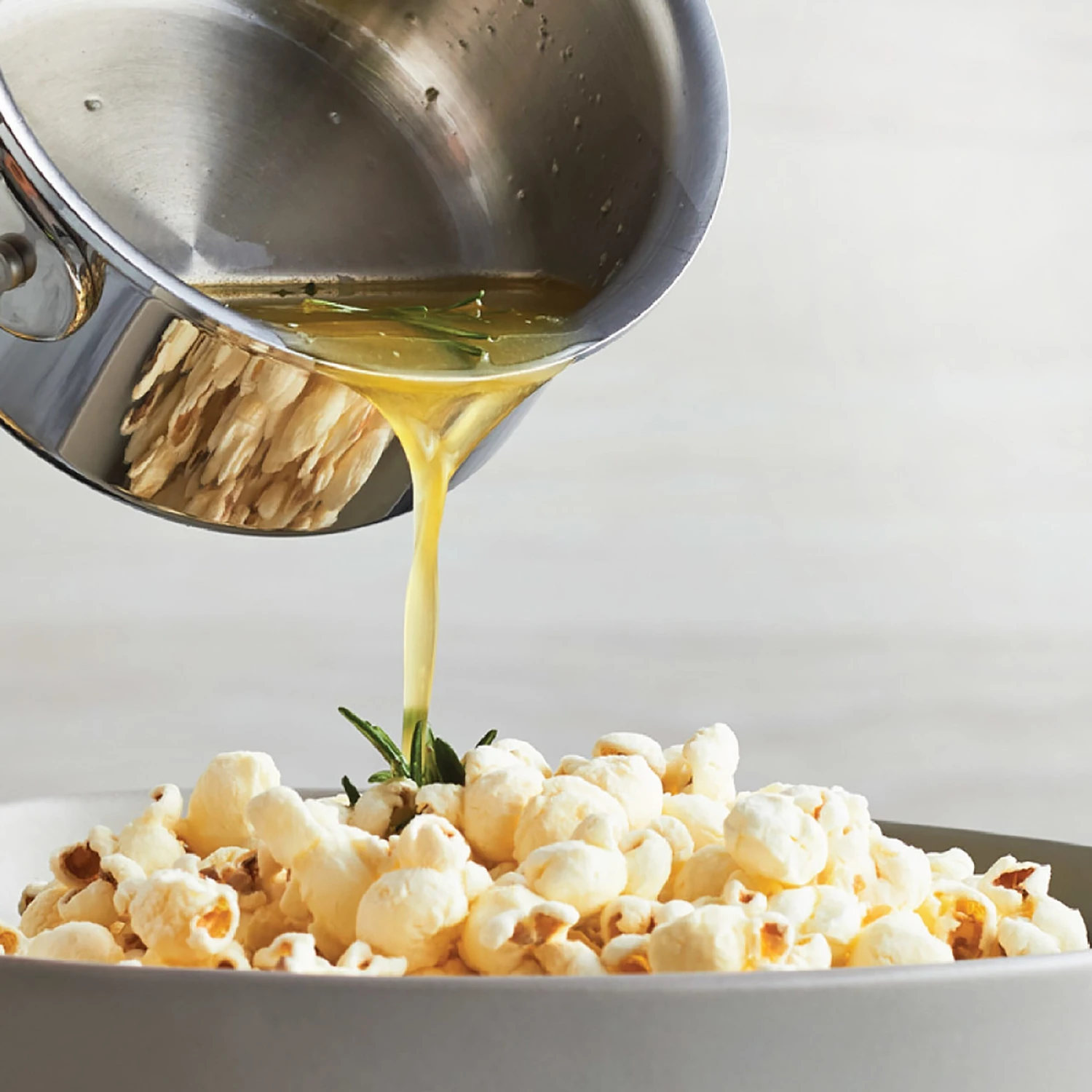 All-Clad D3 Stainless 1.5-quart Saucepan 4 All-Clad D3 Stainless 1.5-quart Saucepan - Image 2