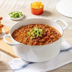 Le Creuset Signature Cast Iron 7.25-quart White Round Dutch Oven -Zwilling Shop Ancho Chili dogs White 01 jwb afda687c 4123 4aa9 b329 74e5329b35a3