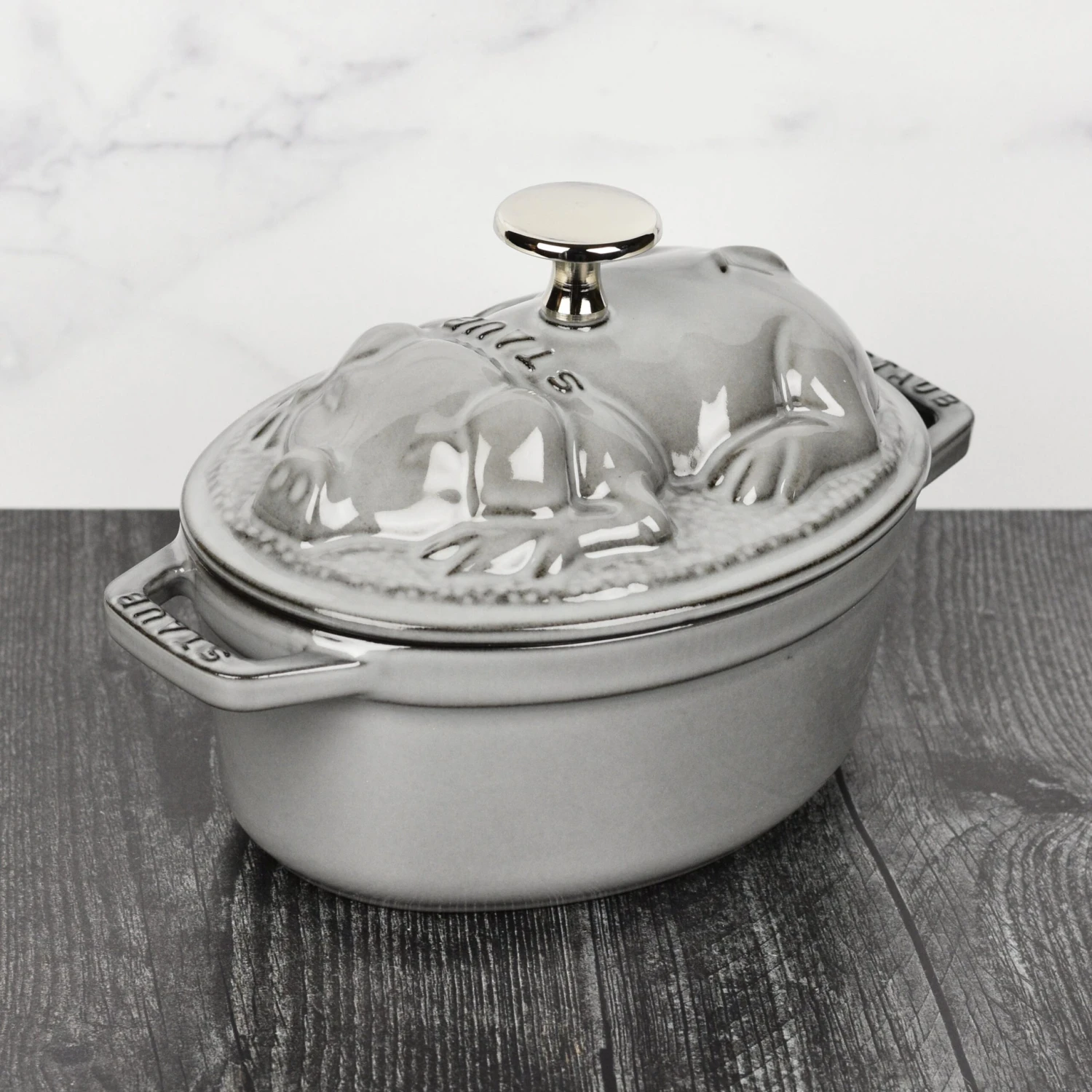 Staub 1-quart Graphite Gray Cast Iron Pig Cocotte 5 Staub 1-quart Graphite Gray Cast Iron Pig Cocotte - Image 3