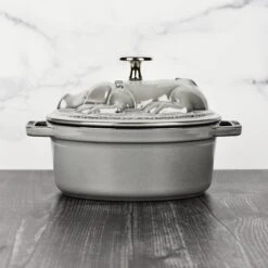 Staub 1-quart Graphite Gray Cast Iron Pig Cocotte 12 Staub 1-quart Graphite Gray Cast Iron Pig Cocotte -Zwilling Shop DSC 0582 1