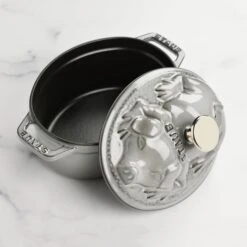 Staub 1-quart Graphite Gray Cast Iron Pig Cocotte 10 Staub 1-quart Graphite Gray Cast Iron Pig Cocotte -Zwilling Shop DSC 0586 1