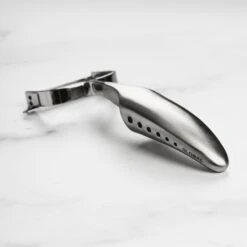 Global Stainless Steel 'Y' Vegetable Peeler -Zwilling Shop DSC 0718 1