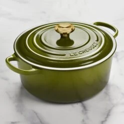 Le Creuset Signature Cast Iron 7.25-quart Olive Round Dutch Oven -Zwilling Shop DSC 1465