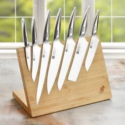 Zwilling Twin Fin II 8 Piece Bamboo Magnetic Easel Knife Set -Zwilling Shop DSC 2570